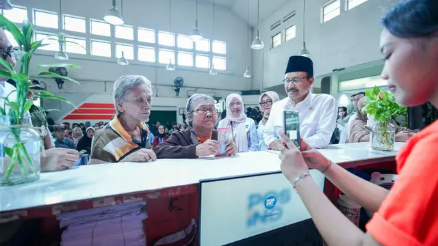 Menteri Sosial (Mensos) Saifullah Yusuf (Gus Ipul) menegaskan komitmen pemerintah dalam memastikan akurasi data penerima BLT Kesra.