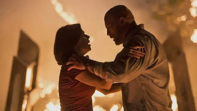 Skyscraper: Aksi The Rock Di Pencakar Langit Selamatkan Keluarga