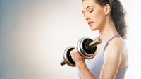 Latihan kekuatan tidak hanya penting untuk pria, namun juga penting dan bermanfaat bagi kesehatan tubuh wanita. (Foto: suplemenfitness)
