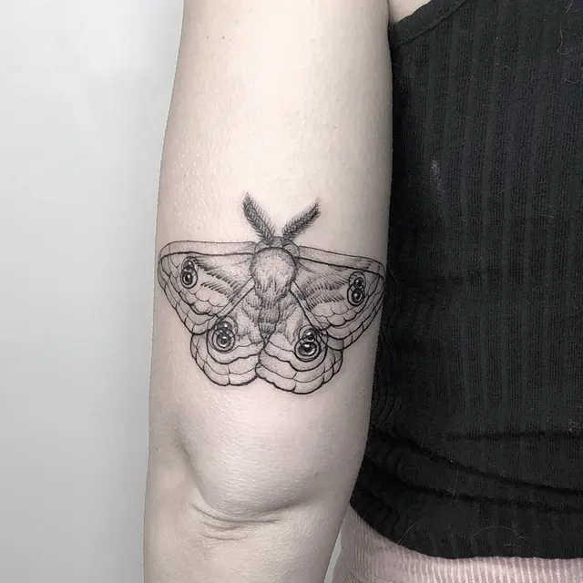 7 Karya Tato Anti-Mainstream Punya Ilusi Optik yang Bikin Pusing