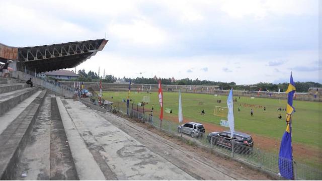 Stadion Benteng Taruna. (Liputan6.com/Pramita Tristiawati)