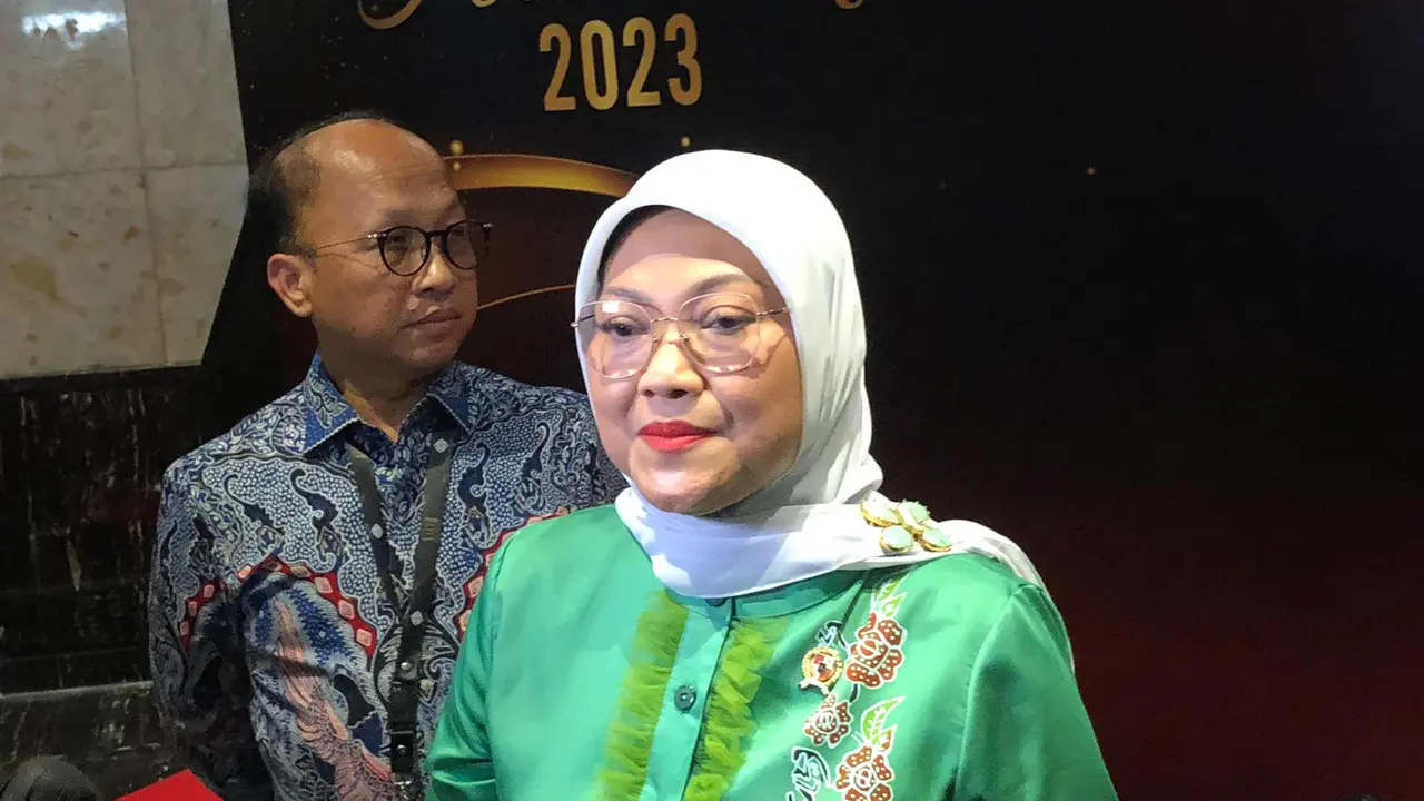 Menteri Ketenagakerjaan (Menaker) Ida Fauziyah dalam Penganugerahan Penghargaan Naker Award 2023, di Jakarta, Jumat (1/12/2023). (Tira/Liputan6.com)