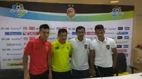 Pelatih Sriwijaya FC Hartono Ruslan (baju kuning). (Liputan6.com/Indra Pratesta)
