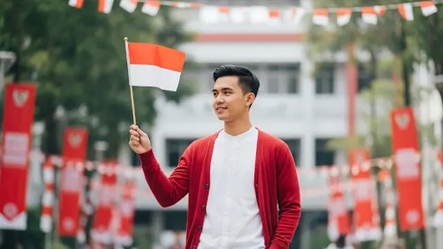 Atasan Lengan Panjang dengan Kardigan & Celana Slim Fit