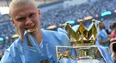 Erling Haaland belum lama ini memperpanjang kontraknya bersama Manchester City. Haaland sepakat untuk berseragam biru muda hingga 9,5 tahun ke depan. (AFP/Oli Scarff)