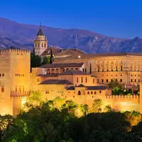 Alhambra Palace, Granada, Spanyol. (travelmoodz.com)