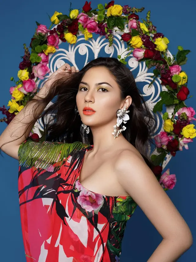 5 Gaya Pemotretan Jessica Mila dan Pamela Bowie Bertema Tropical Breeze, Tampil Fresh