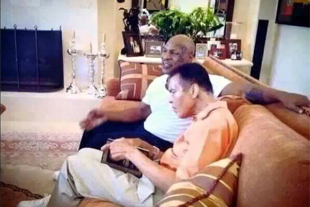 Baca Alquran, Muhammad Ali dan Mike Tyson Bikin Heboh Netizen