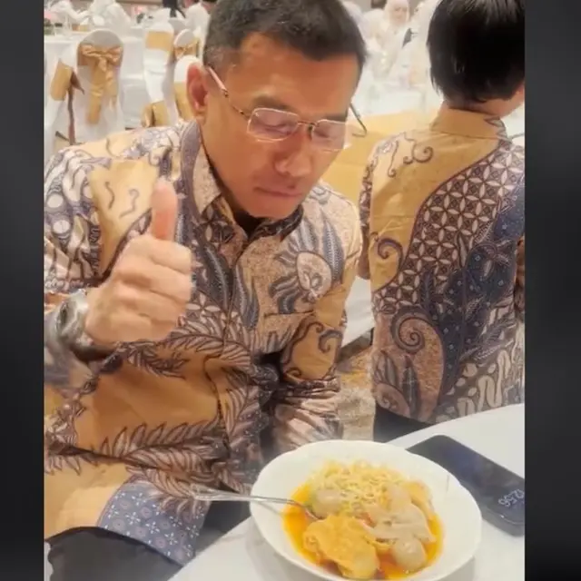 Anang Hermansyah Review Hidangan di Acara Siraman Aaliyah Massaid-Thariq Halilintar, Menunya Disorot Warganet.