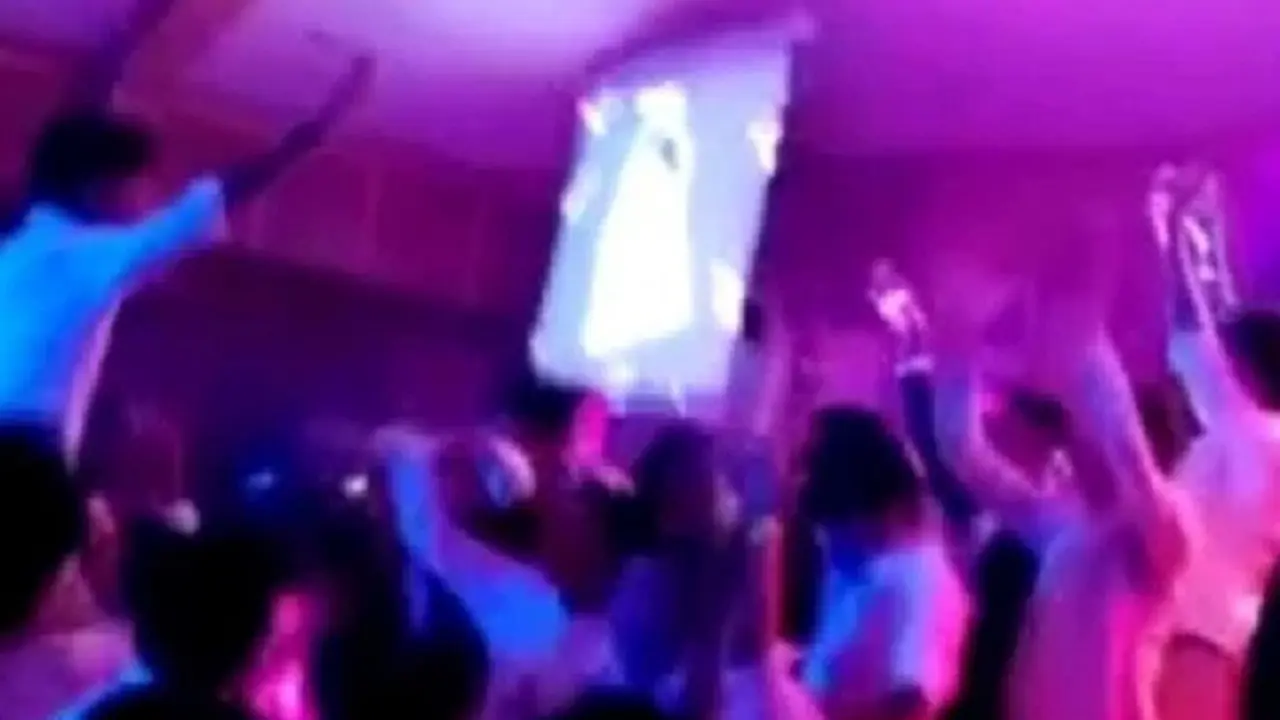 Video Dugem Pesta Kelulusan