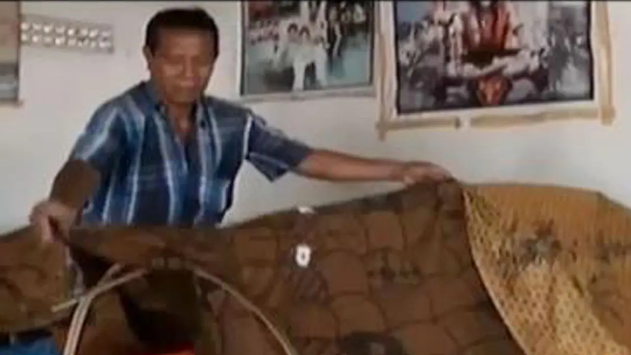 Satu Keluarga Bunuh Diri 
