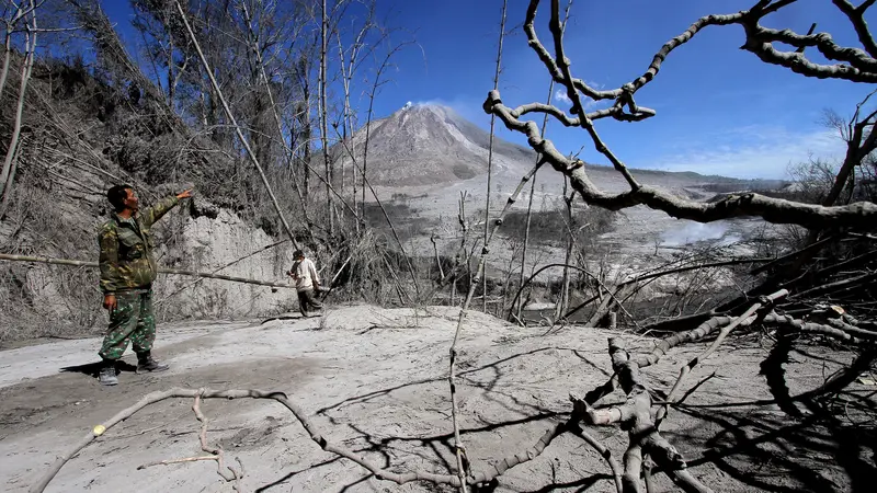 20160523-Melihat Kondisi Kawasan Gunung Sinabung Pasca Letusan 