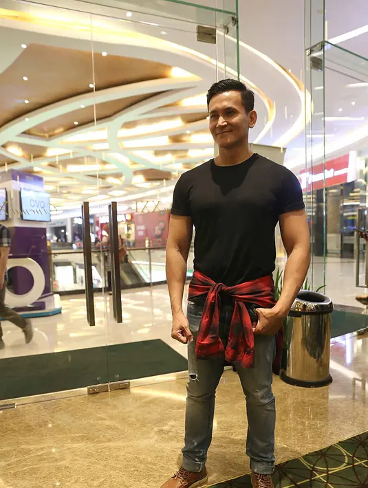 Beberapa kali bertemu dan bertukar pikiran, ia melihat janda satu anak mantan istri Ben Kasyafani itu merupakan sosok pemikir dan senang bertukar pikiran. (Nurwahyunan/Bintang.com)