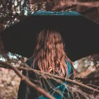 Rambut saat hujan | unsplash.com