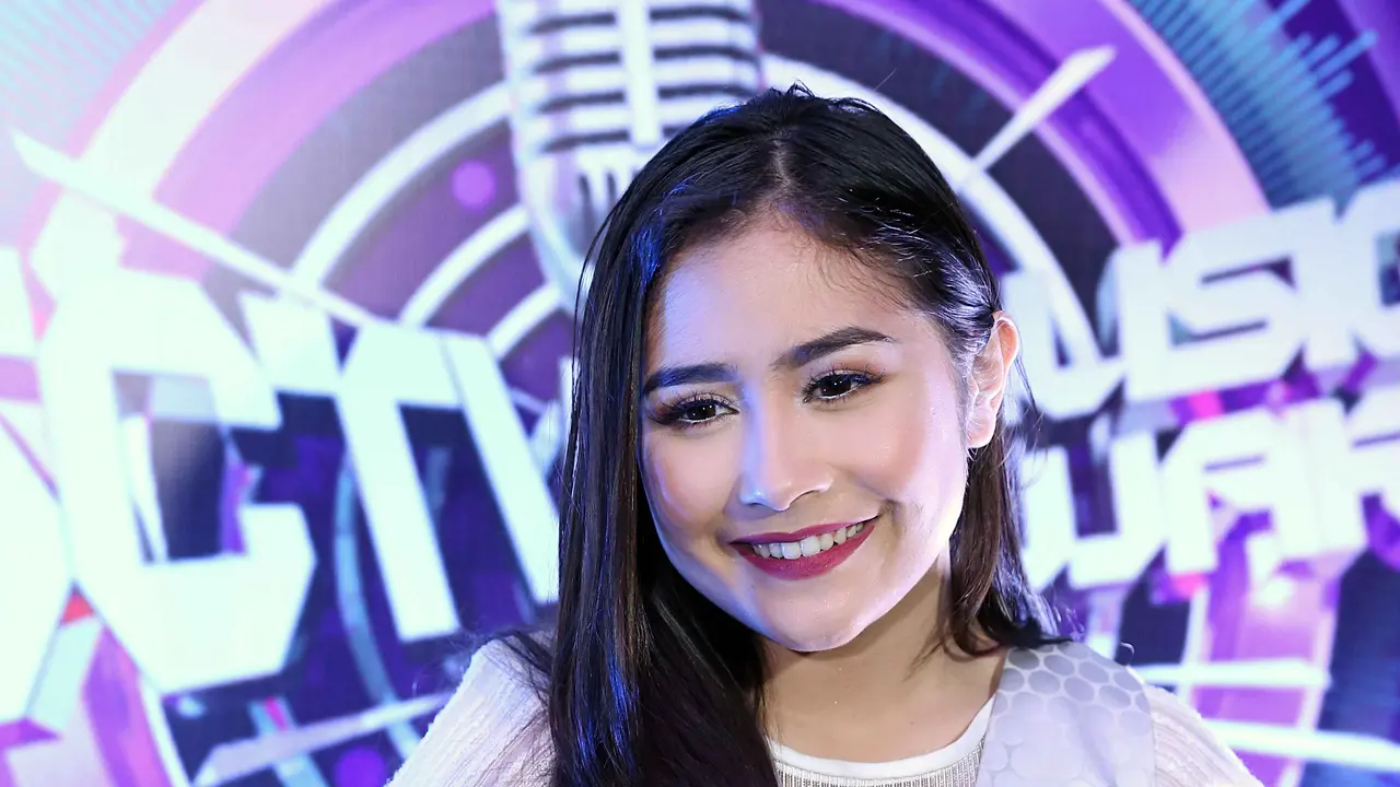 [Bintang] Prilly Latuconsina