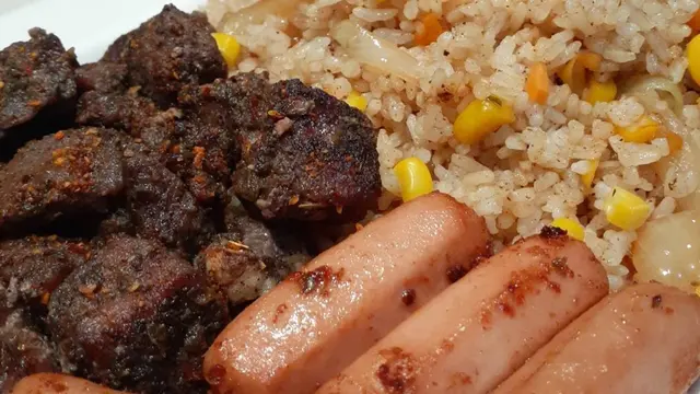 Garlic Butter Rice with Saikoro Beef: Kombinasi Mewah Nasi Mentega dan Daging