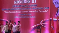 (Kiri-kanan) Soekarwo, Joko Widodo, Megawati dan Ahmad Basara saat pembukaan Kongres III Persatuan Alumni GMNI, Jakarta, Jumat (8/7/2015). Kongres tersebut dihadiri sekitar 1.000 peserta. (Liputan6.com/Faizal Fanani)