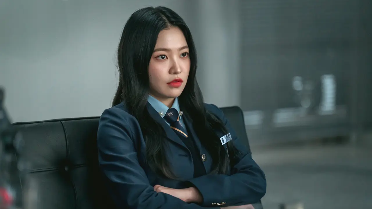 B*tch x Rich 2 (Wavve via Soompi)