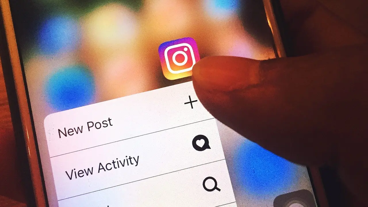 Ilustrasi Instagram