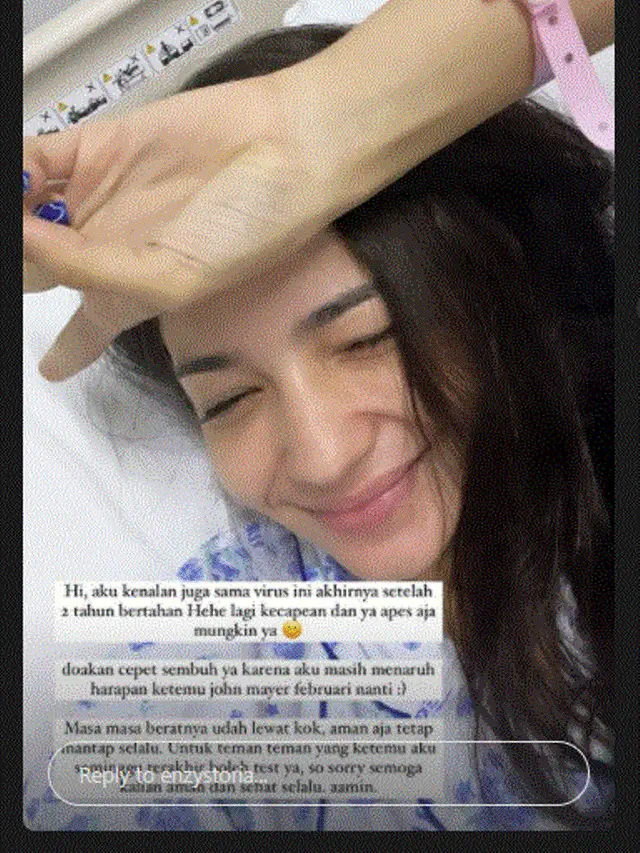 Enzy Storia umumkan positif terpapas Covid-19