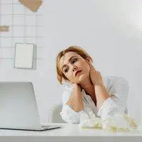 Pose stretching ini dapat atasi masalah tech neck. [Dok/Pexels.com/www.kaboompics.com].