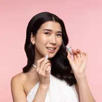 Gentle Hour berkolaborasi dengan penyanyi Christie rilis Lip Oil. (Instagram/@gentlehourofficial).