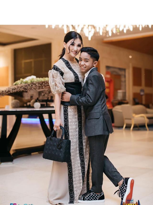 Jadi Sorotan Netizen, Ini 7 Potret Kebersamaan Sarwendah dan Anak-anaknya