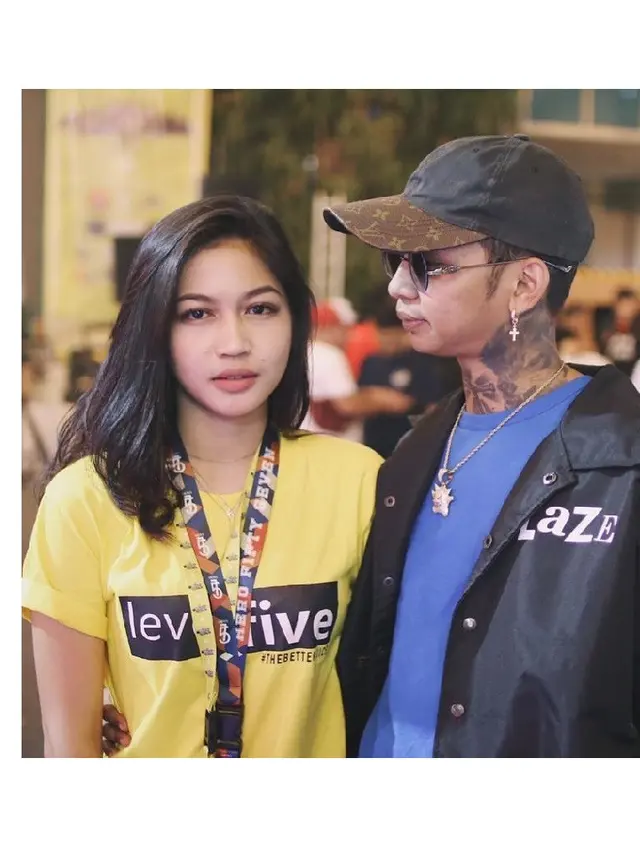 Sebut Istrinya Hamil di Luar Nikah, Ini 6 Momen Romantis Young Lex dan Sang Istri