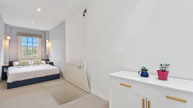 Hanya selebar 1,5 Meter, Ini 7 Potret Rumah Tersempit di London. (Sumber: winkworth)