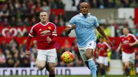 Manchester United versus Manchester City (REUTERS / Eddie Keogh).