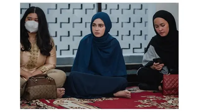 7 Gaya Penampilan Syifa Hadju saat Pakai Hijab, Banjir Pujian