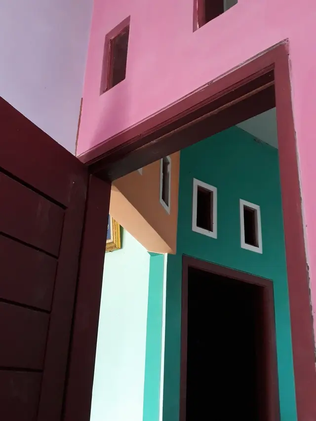 Gagal Estetik, 6 Potret Dinding Rumah Warna-Warni Ini Malah Bikin Pusing