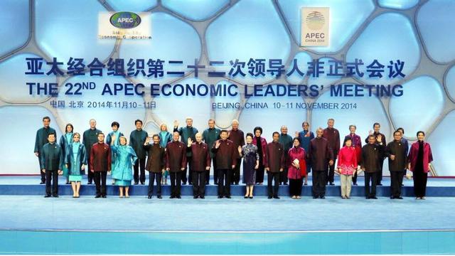 6 Momen Menarik Jokowi di Luar Negeri***