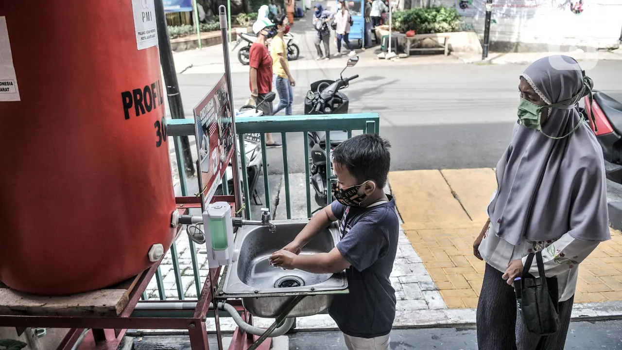 FOTO: Imunisasi Anak Sekolah di Masa Pandemi COVID-19