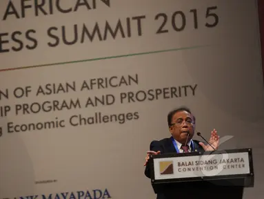 Menko Kemaritiman Indriyono Susilo menjadi pembicara dalam sesi IV Asian African Business Summit di JCC, Jakarta, Selasa (21/4/2015). Sesi tersebut mengangkat tema peran kemaritiman guna menjalin konektifitas Asia-Afrika (Liputan6.com/Herman Zakharia)