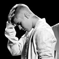 Justin Bieber bersama dengan pacar barunya, Sofia Richie kembali membuat heboh netizen. Setelah foto-foto liburannya tersebar, kini yang tak kalah heboh adalah dikabarkan video seksnya beredar. (AFP/Bintang.com)