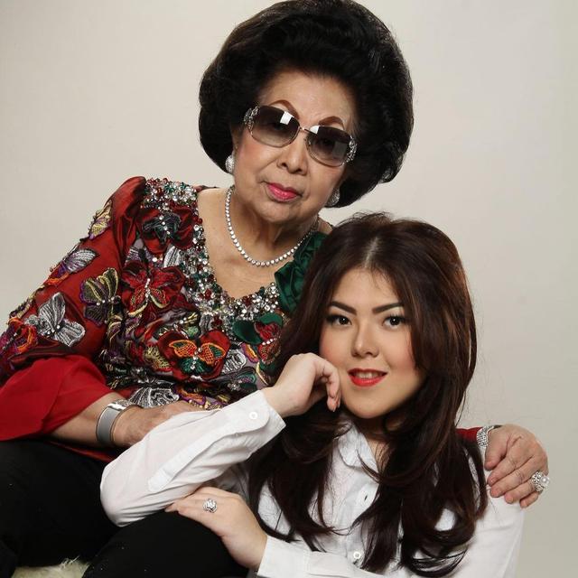 Tina Toon Bagikan Kabar Duka, Sang Nenek Meninggal Dunia Desember 2022. (instagram.com/tinatoon101)