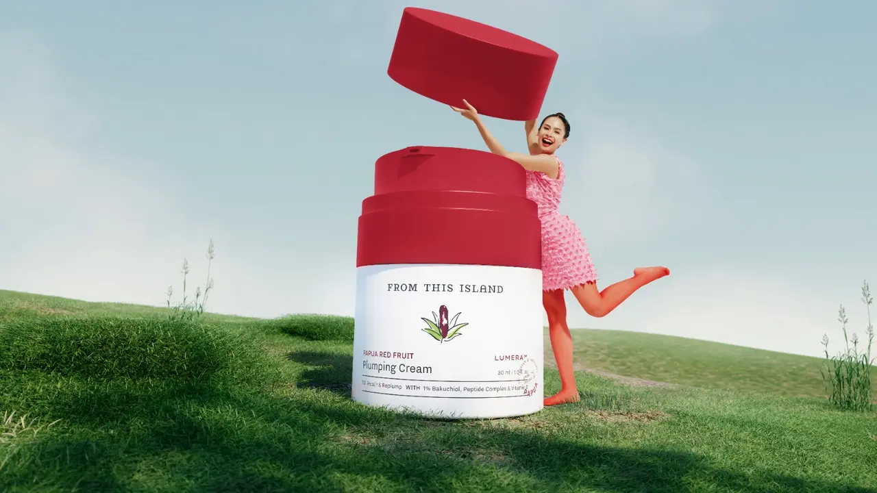 Beauty Review: Sambut Era Baru Kulit Sehat Bersama Papua Red Fruit Plumping Cream dari From This Island