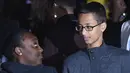 Ahmed Mohamed, remaja asal Texas yang sempat ditahan karena jam buatannya dianggap bom mengunjungi Gedung Putih, Washington, Senin (19/10). Ahmed mendapat undangan pribadi dari Presiden Obama untuk menghadiri 'Astronomy Night'. (AFP PHOTO/Mandel NGAN)