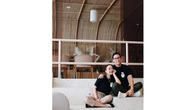 Hamil Anak Pertama, Ini 6 Potret Mesra Yuanita Christiani Bareng Suami