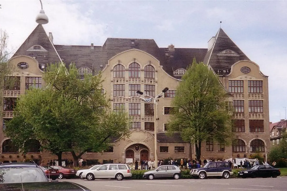 Johann Gutenberg Gymnasium, lokasi pembantaian di Sekolah Erfurt Jerman dengan penembakan massal. (Creative Commons).
