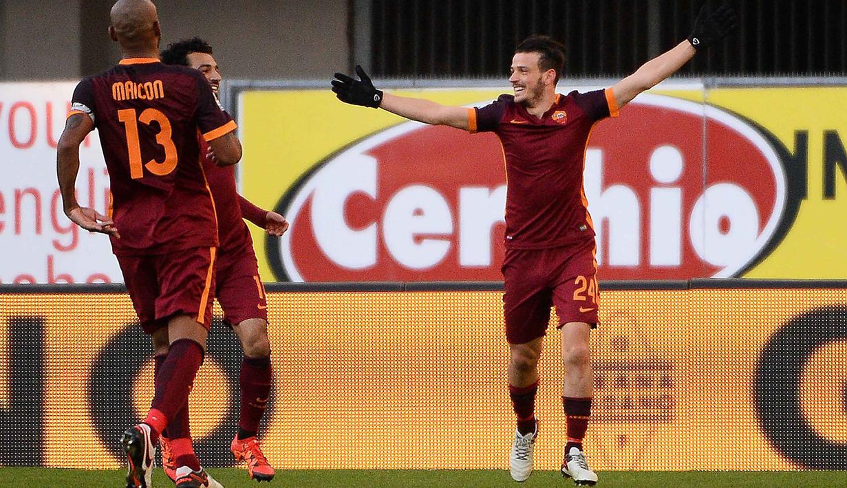  Alessandro Florenzi (kanan) menjadi salah satu pencetak gol kemenangan timnya pada pekan ke-24 Liga Serie A Italia.  (EPA/Filippo Venezia)