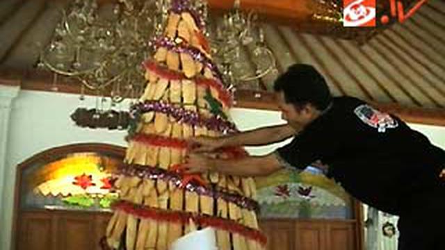 The ROMP Family Paling Baru Dekorasi Pohon Natal Dari Roti