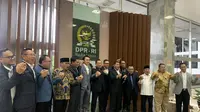 8 Fraksi DPR menggelar konferensi pers terkait sikap penolakan sistem pemilu proporsional tertutup di Kompleks Parlemen Senayan, Selasa (30/5/2023). (Liputan6.com/Delvira Hutabarat)