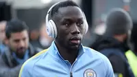 Bek Manchester City Didenda Rp 657 Juta Gara-gara Sosmed