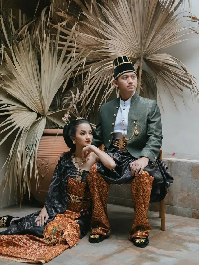 7 Potret Prewedding Belva Devara dan Sabrina Anggraini, Usung Konsep Adat Jawa
