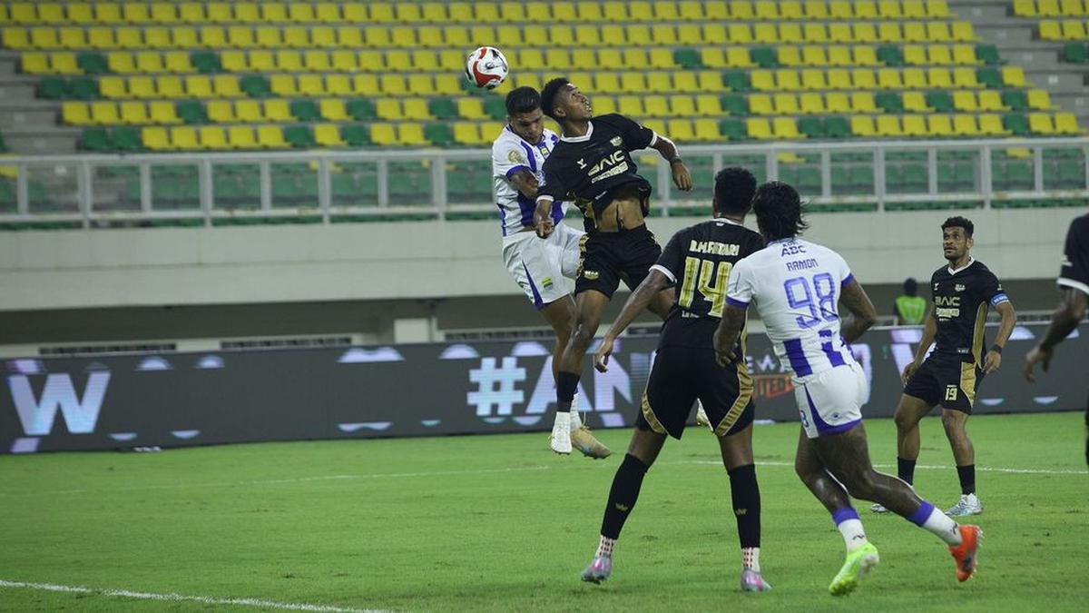 Hasil Dewa United vs Persib Bandung: Pangeran Biru Comeback Fantastis demi Petik Poin