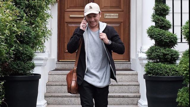 FOTO: Gaya Santai Gading Marten Saat Berlibur di Luar Negeri