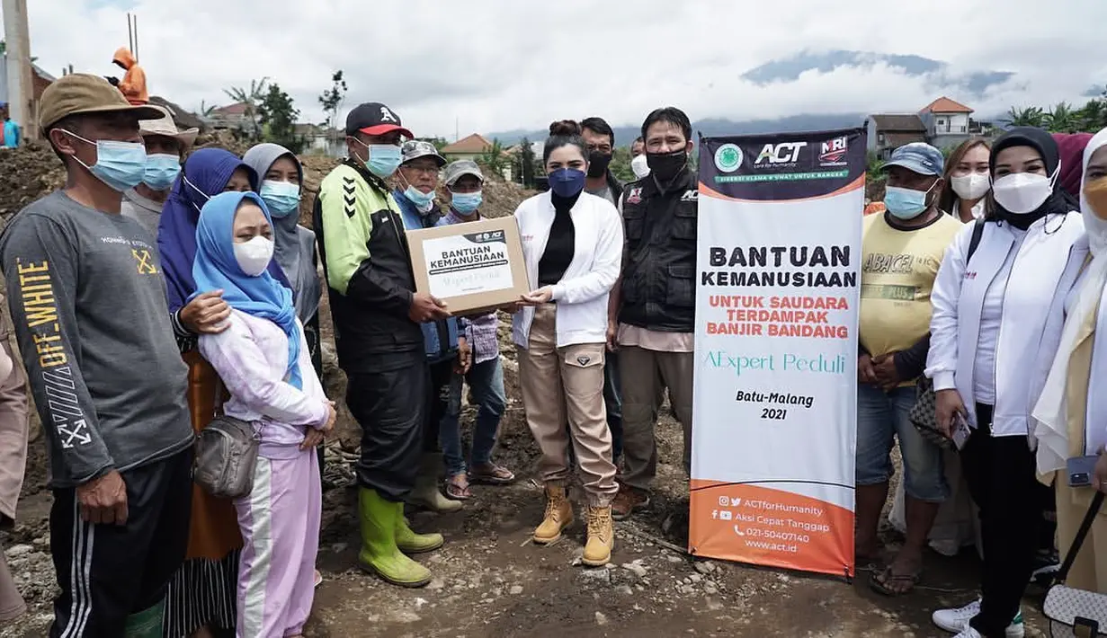 Ashanty terjun langsung beri bantuan ke Semeru (Instagram/ashanty_ash)