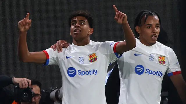 Foto: Aksi Cemerlang Bocah Ajaib Tutup Kemenangan Barcelona di Piala Super Spanyol